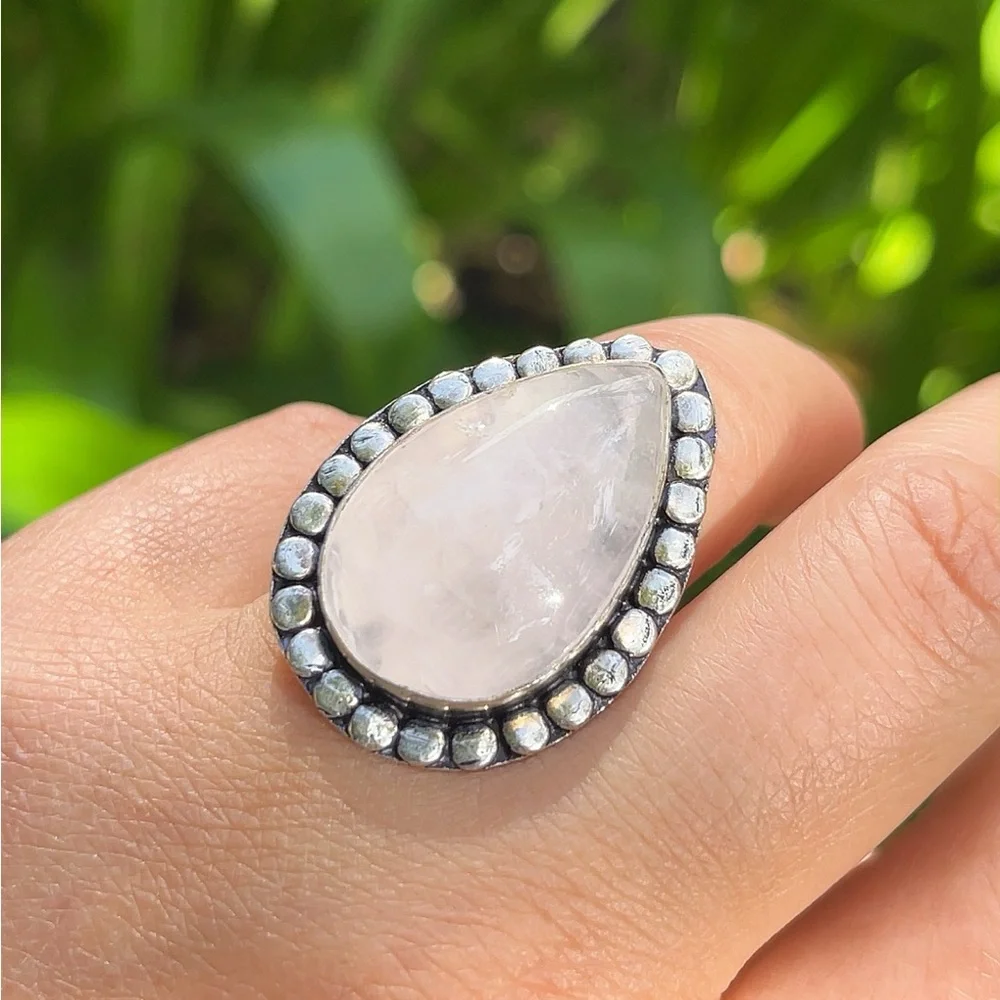 Size 6 925 silver plated rose pear‎ shape ring